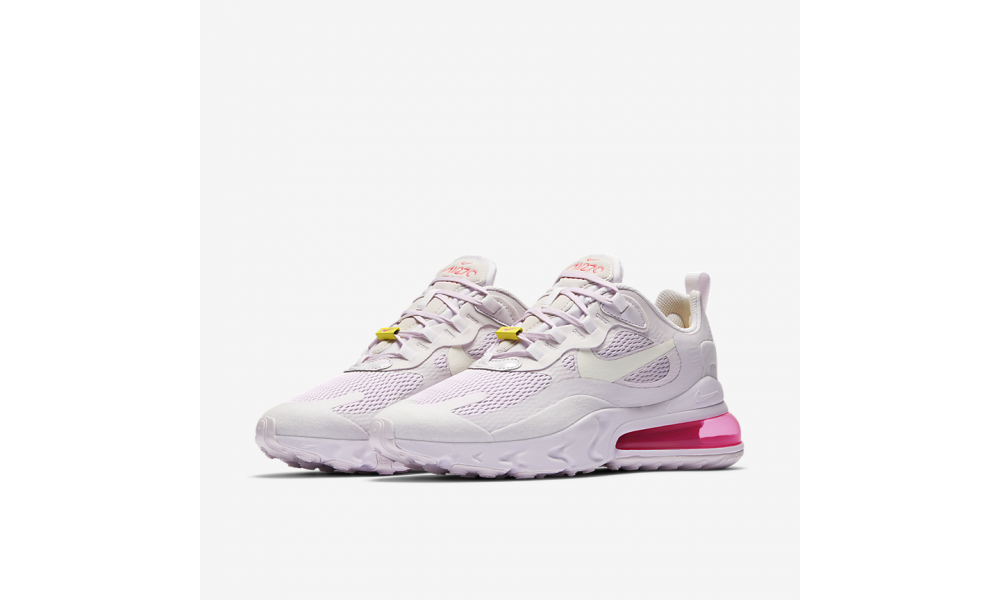 Nike air max 270 react outlet women's pink and black